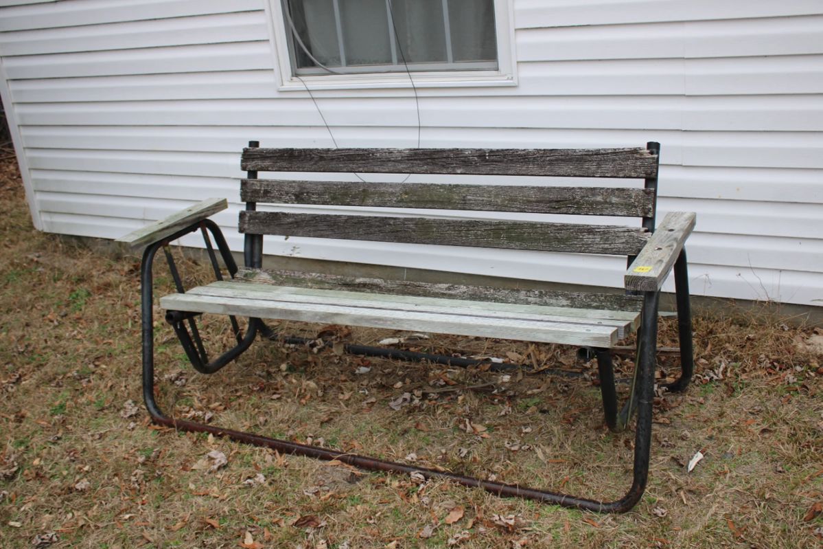 Downsizing auction/ furniture/ household/... starts on 2/5/2024