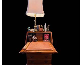 Vintage pine secretary
Stiffle brass lamp