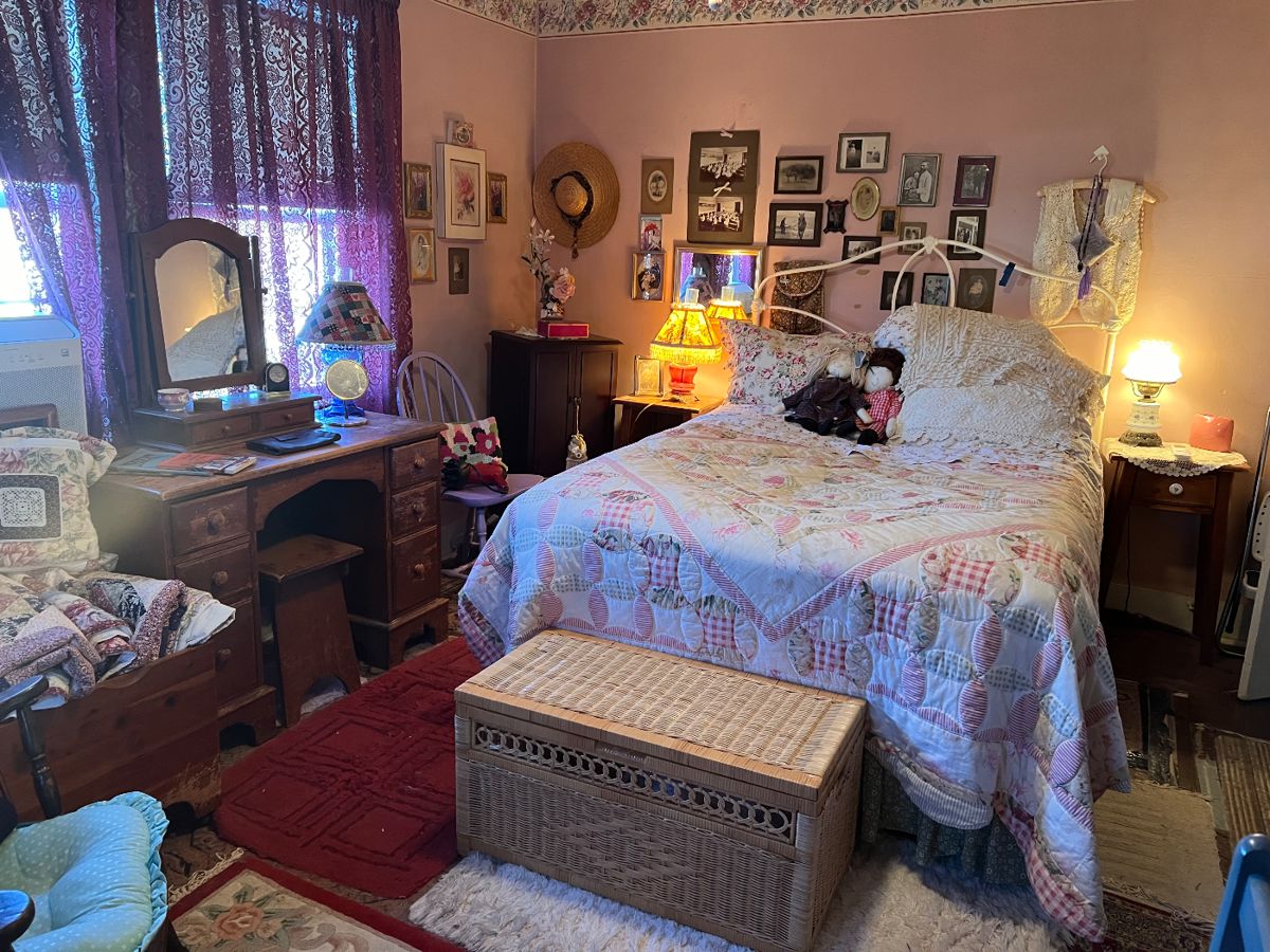 Vintage Neptune City Estate Sale by Attic... starts on 2/10/2024