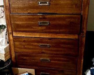 Dresser