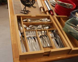 Flatware set - there are multiple sets here