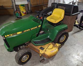 John Deere LX 188 w/ Bagger
