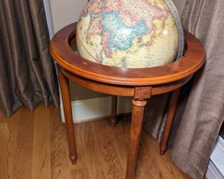 Crown Globe