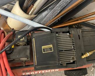 Top of air Craftsman air compressor