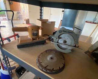 Black and Decker Circular Saw 1 of 2