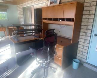 5 piece Assembled desk wall unit with ergonomic chair