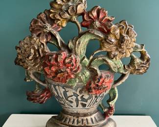 Hubley, c 1940, basket of flowers cast iron doorstop