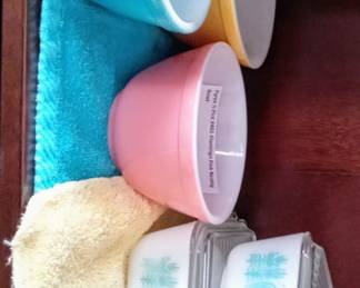 All Vintage Pyrex