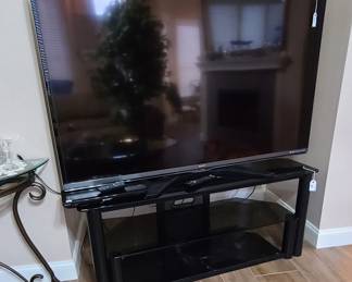 Sharp Aquos LC-70SQ15U 70" Full LED Smart TV with TV Stand