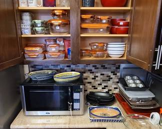 Kitchen Microwave; Food Storage Containers