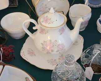 Royal Stuart Bon China 23 pc. Tea Set - England