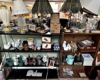 Lamps, Candles, Decorative Chotcki - So much stuff....
