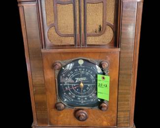 Zenith 8-S-129 Tombstone Radio 