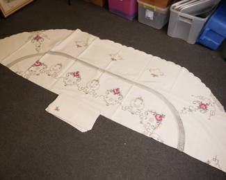 Large Oval-Shape Table Cloth with Embroidered Flower Motif 