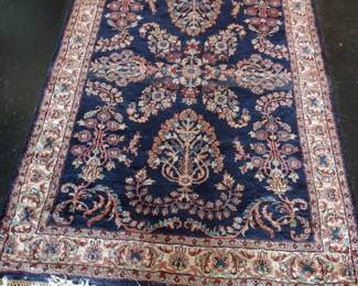 Hand nodded Indian Sarouk Oriental rug 73 by 47.