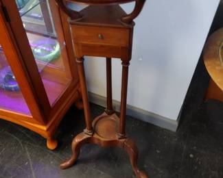 Vintage shaving stand