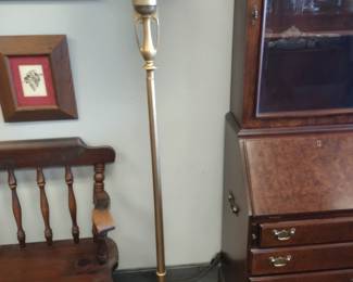 Torchier funeral lamp working