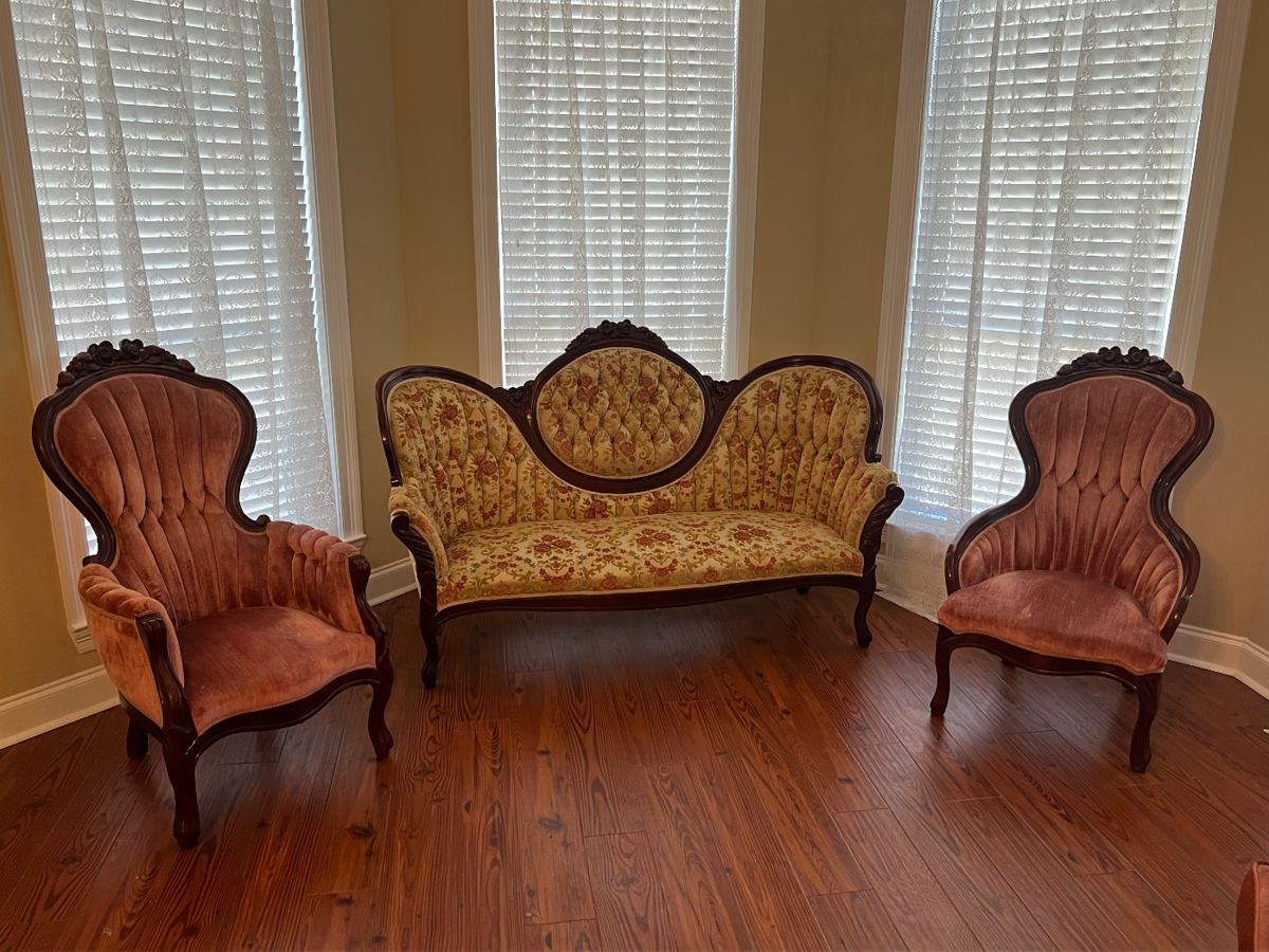 50 OFF SUNDAY!!! Rosewood Estate Sales Brings... starts on 2/29/2024