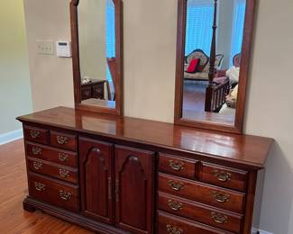 American Drew Dresser with Mirror’s