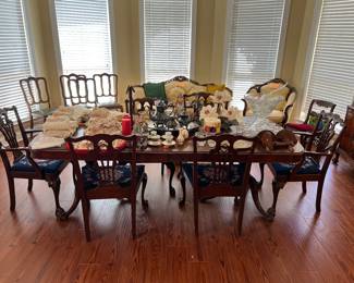 10 Pc Chippindale Dining Room Table