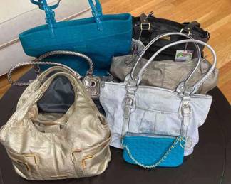 METALLIC AND BRIGHT HANDBAGS 