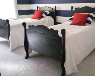 Black Wooden Wheat Carved Twin Bed Pair