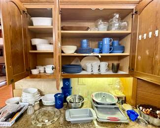 Glass baking dishes Stainless bowls Smoke Pyrex Glass custard cups Everyday White Corning bakeware 