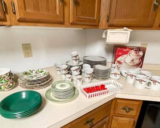 Large Christmas dish sets 