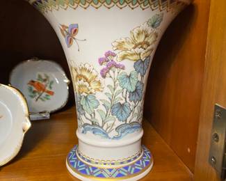 KAISER porcelain vase