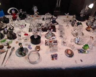 Large assortment of Swarovski crystal figures and animals