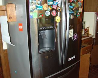 Whirlpool Stainless steel refrigerator freezer