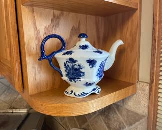 . . . another nice teapot