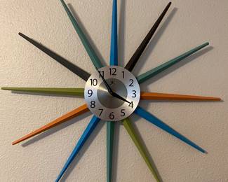 Retro atomic starburst clock