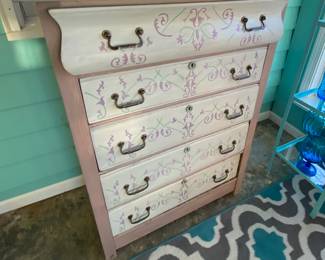 Vintage 5-drawer dresser with stenciled drawers