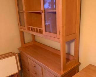 maple hutch