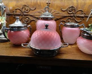 Siver Mounted Quilted MOP Satin Glass