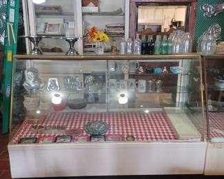 Sander's Ice Cream Cake Display Cases