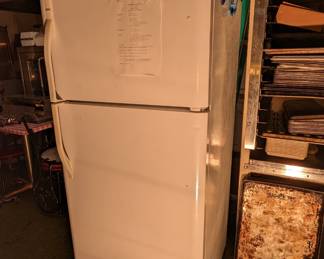 Refrigerator