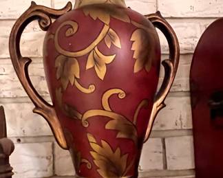 Vase (gold and marve