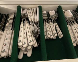 HOLIDAY SILVERWARE SETS