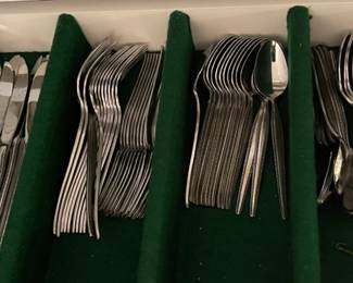 SILVERWARE SETS