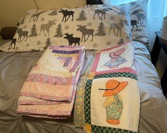 QUILTS AND BEDDING