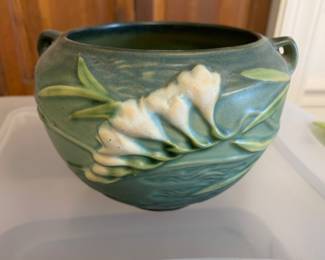 Over 30 Pieces of Roseville, Hull & Weller