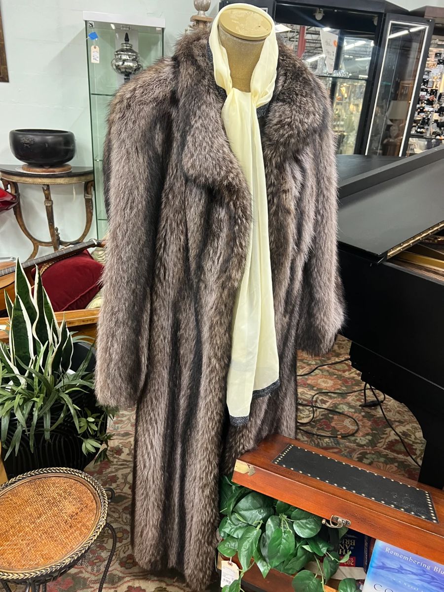 Phillippi Creek Estate in Sarasota, FL starts on 2/7/2024