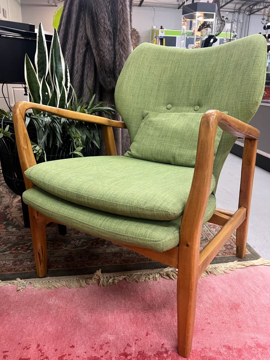 Phillippi Creek Estate in Sarasota, FL starts on 2/7/2024