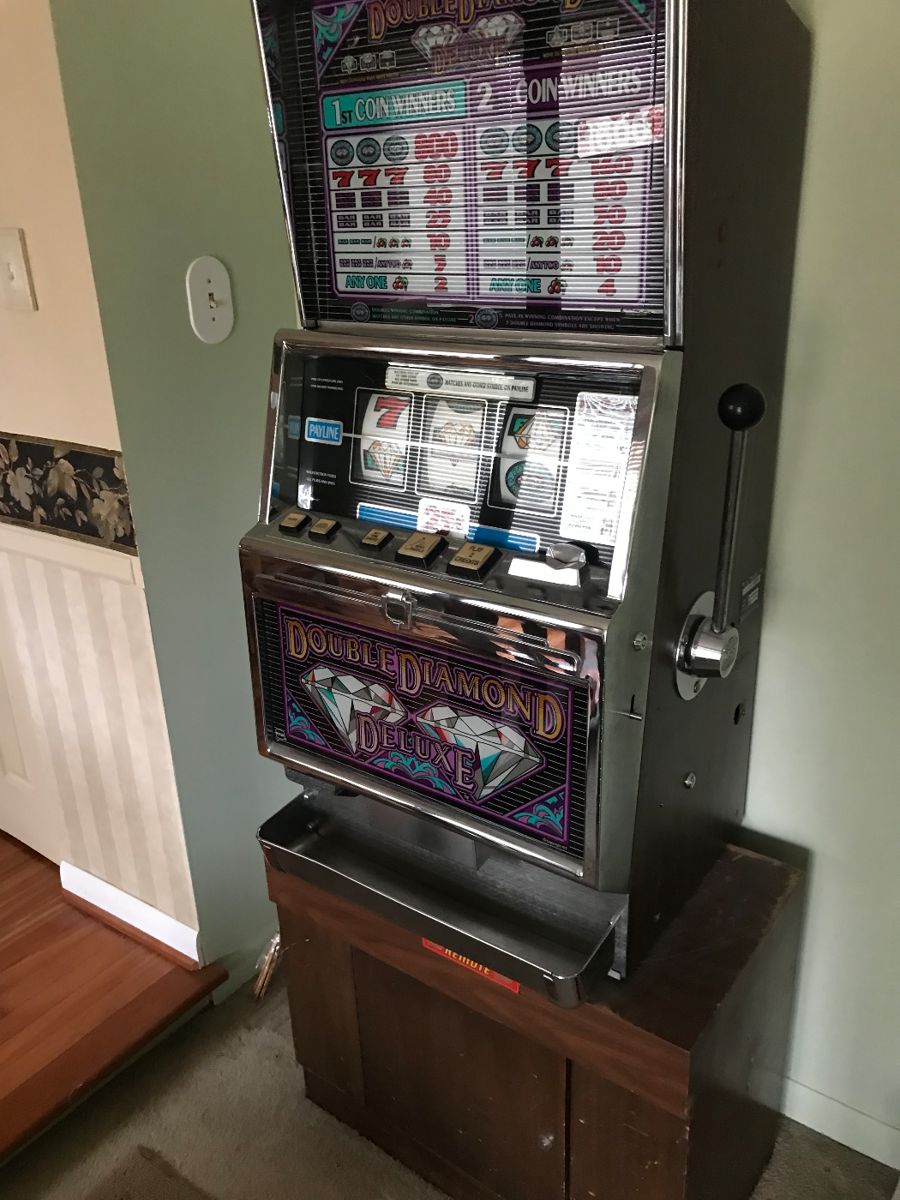 Slot machine and base cabinet! Double Diamond!