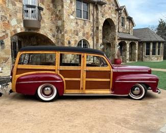 1947 Ford Super Deluxe Woodie Wagon