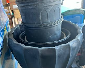 Planters & pots 