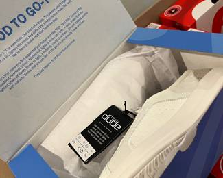 Brand New Hey Dudes, size 10