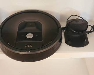 Roomba 980 - tested/works/clean - like new